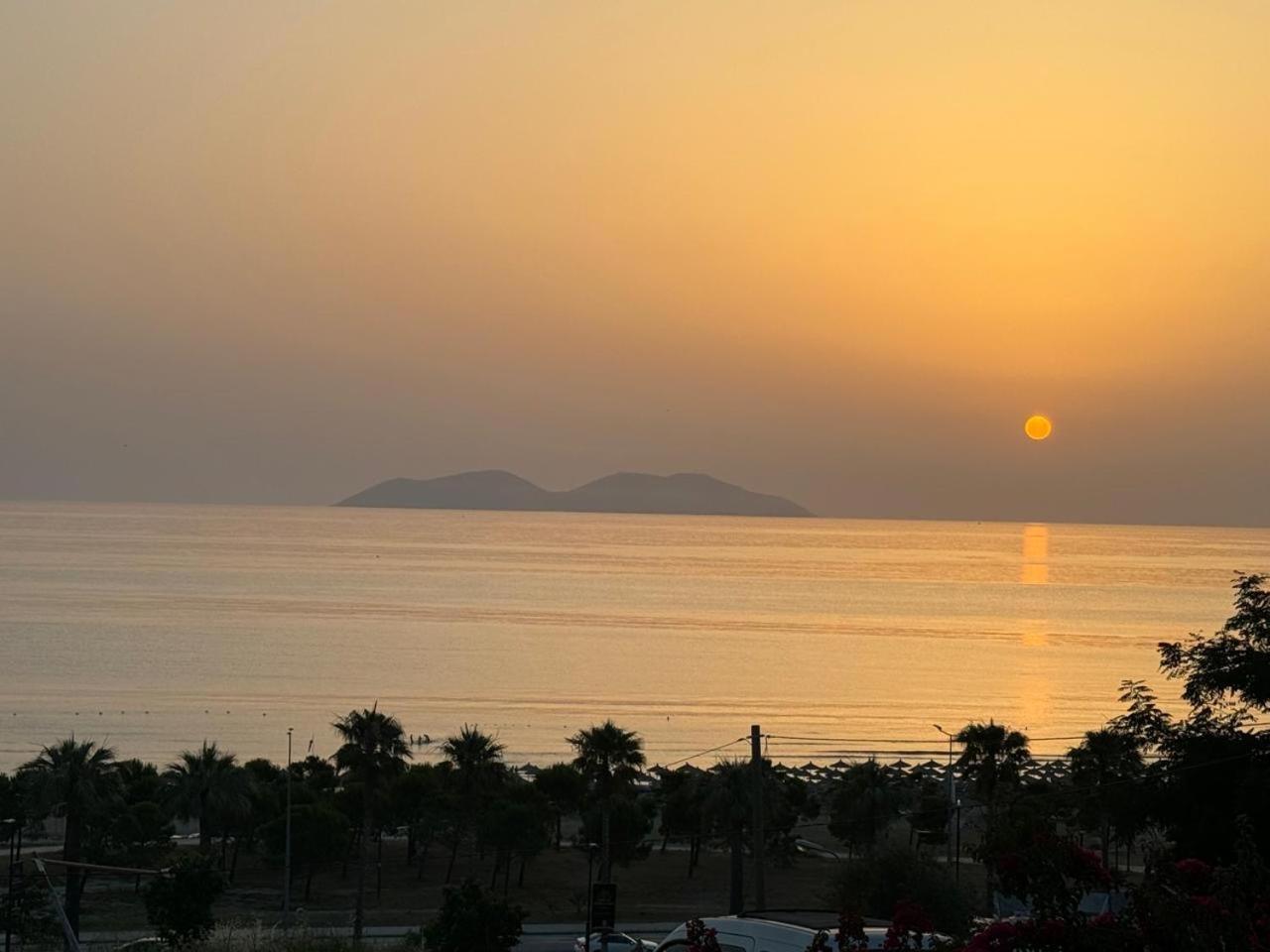 Voyage Villa Vlore Bagian luar foto