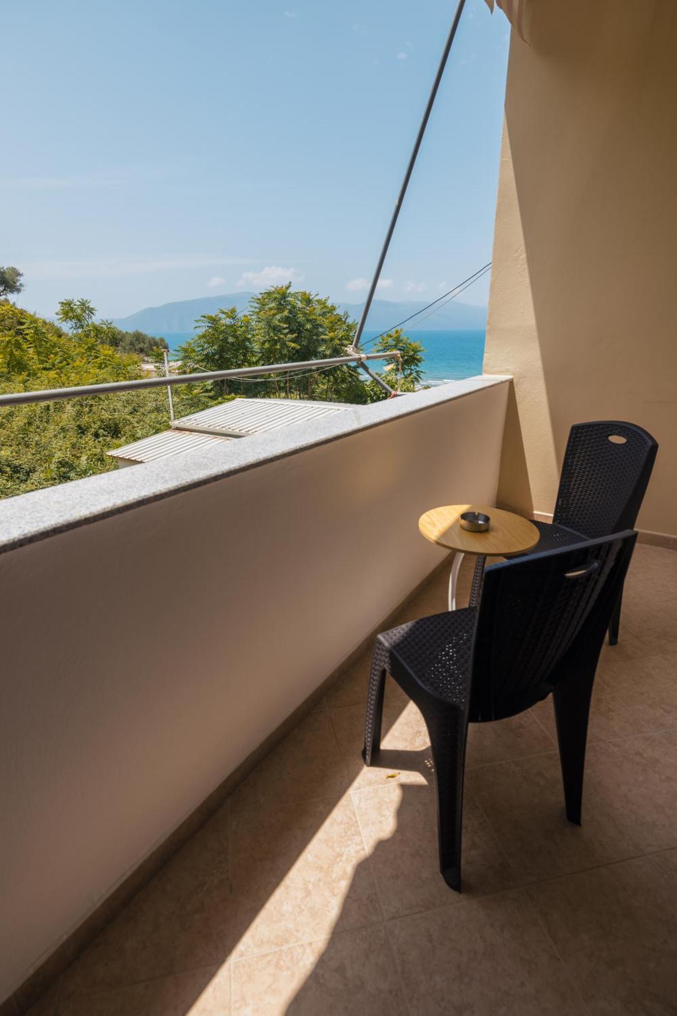 Voyage Villa Vlore Bagian luar foto