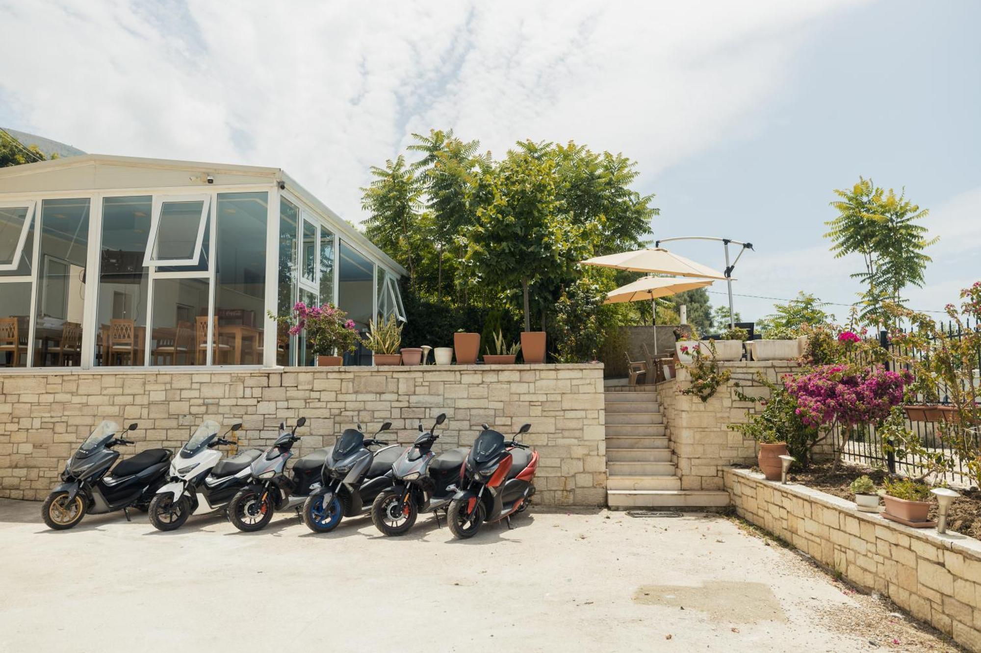 Voyage Villa Vlore Bagian luar foto