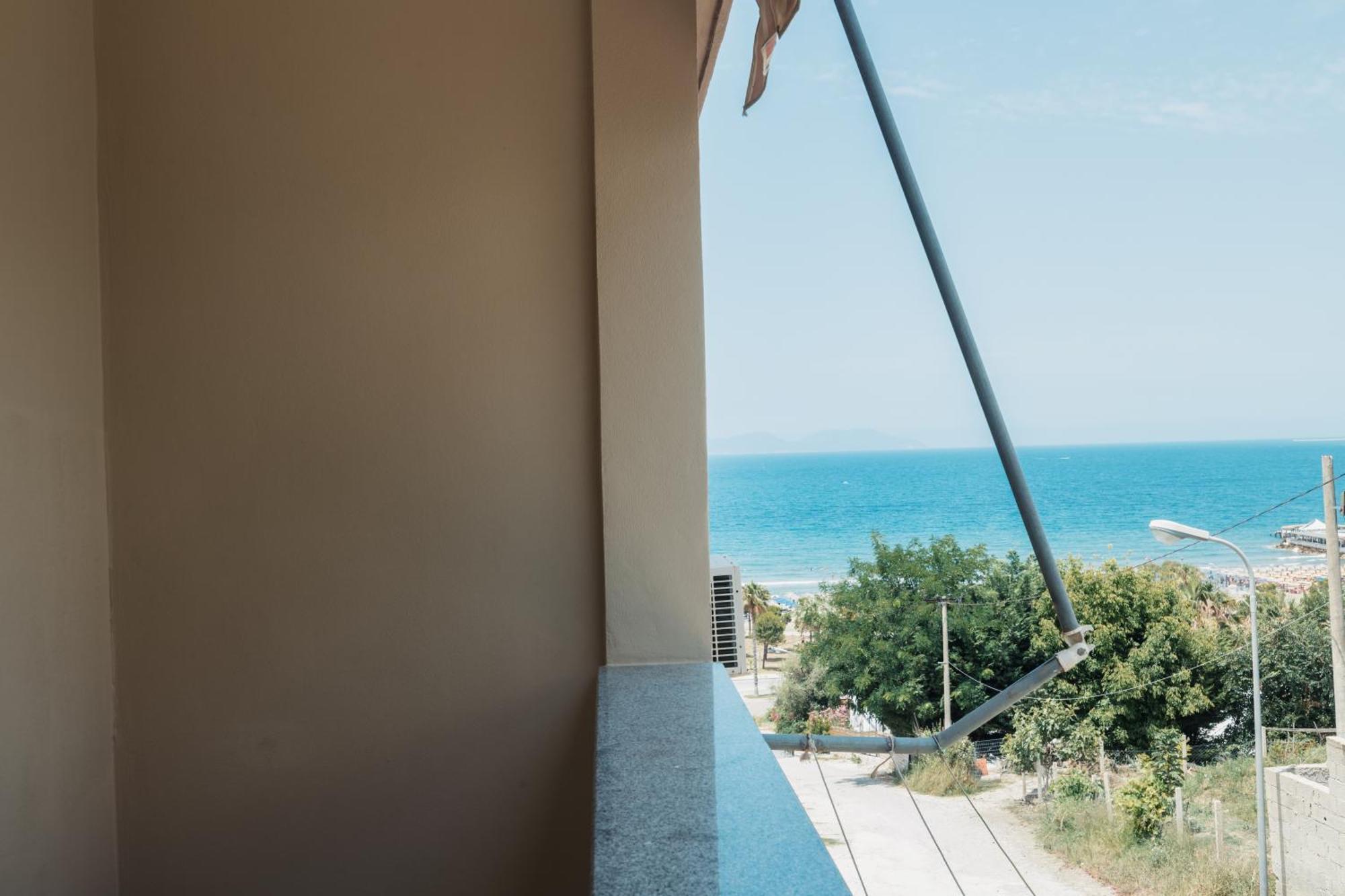 Voyage Villa Vlore Bagian luar foto