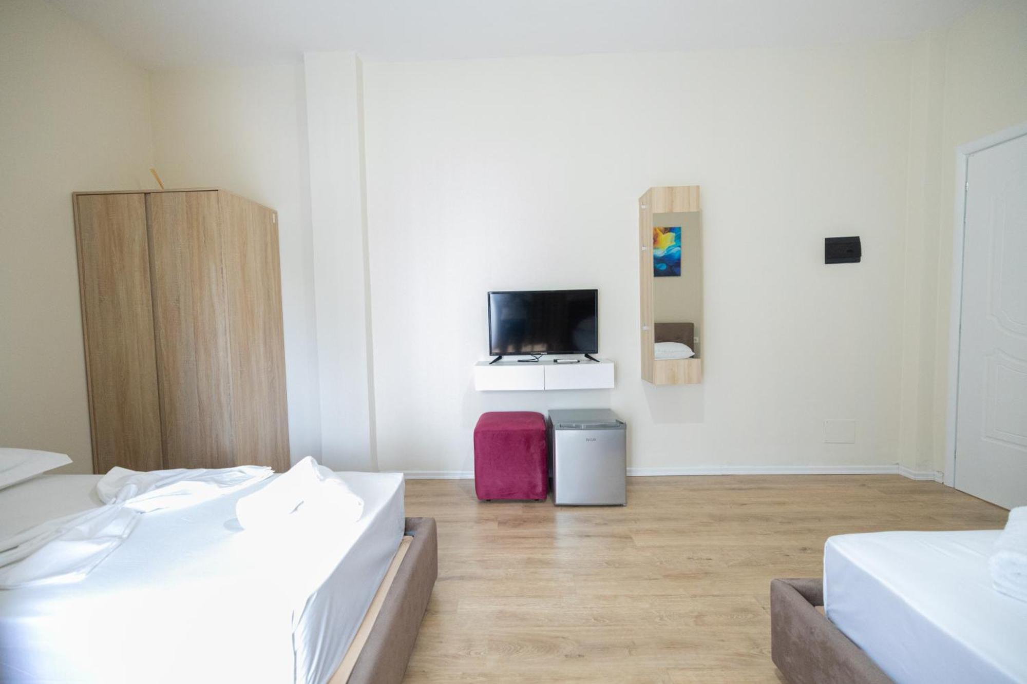 Voyage Villa Vlore Bagian luar foto