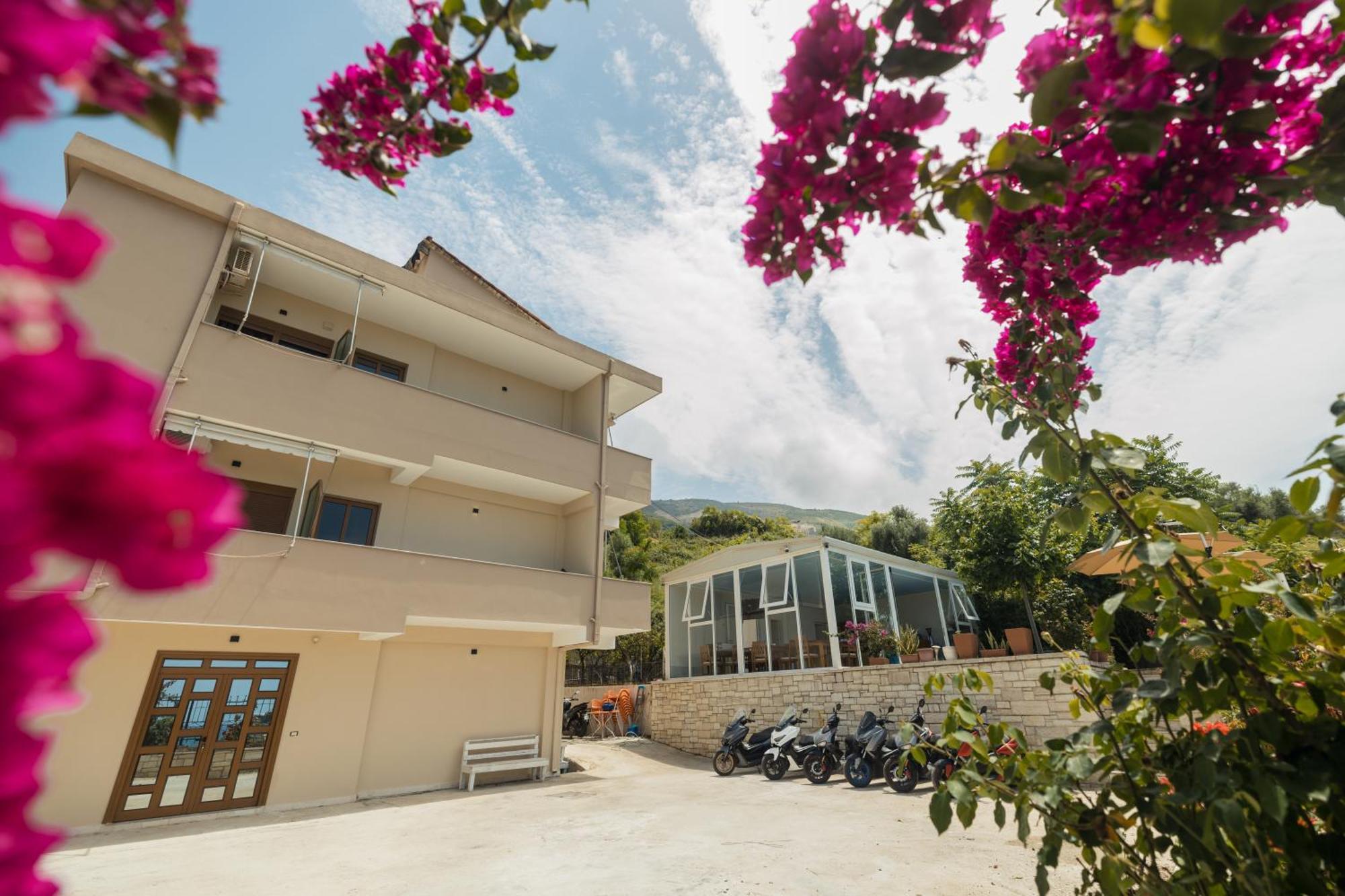 Voyage Villa Vlore Bagian luar foto