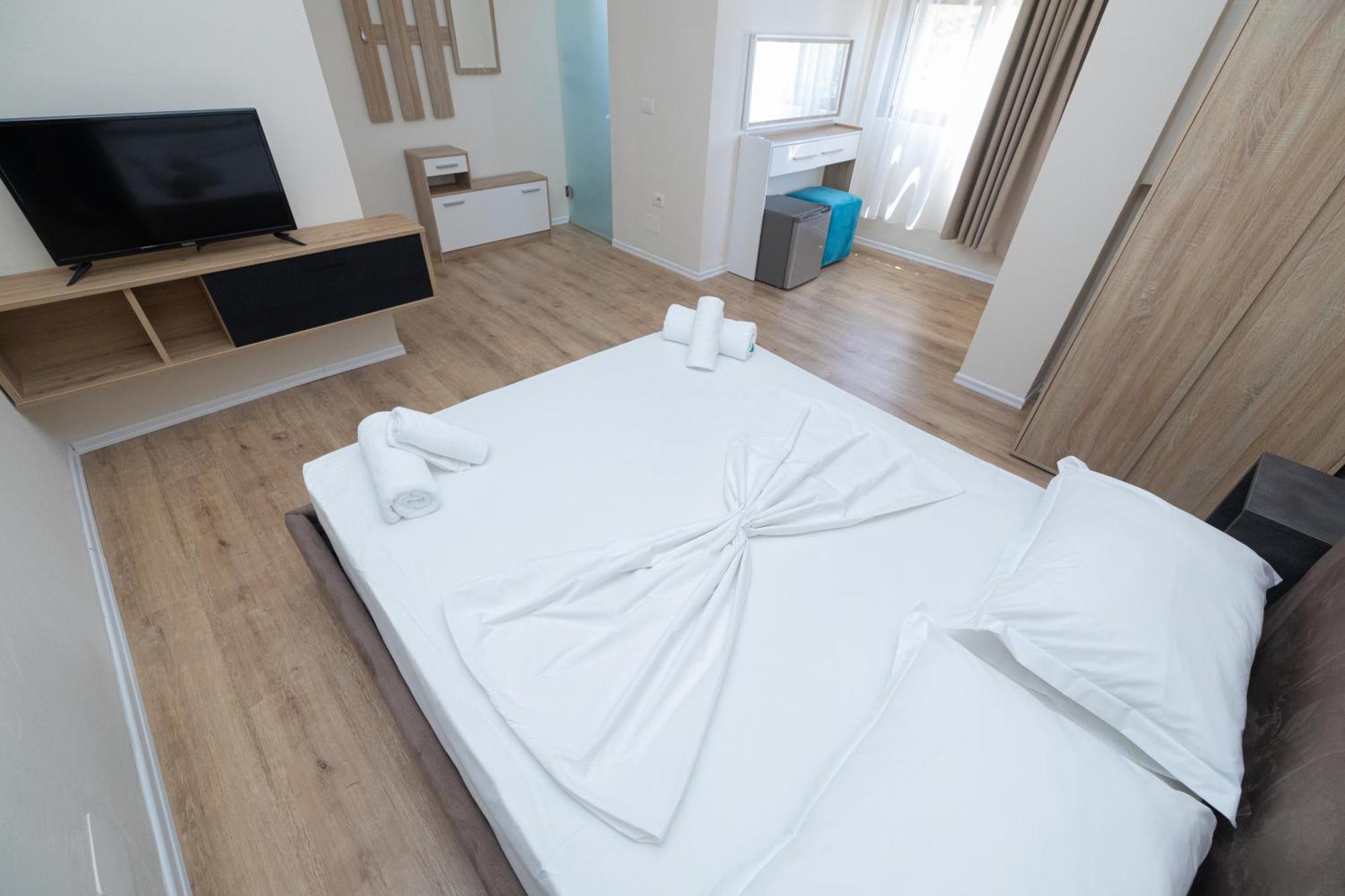Voyage Villa Vlore Bagian luar foto
