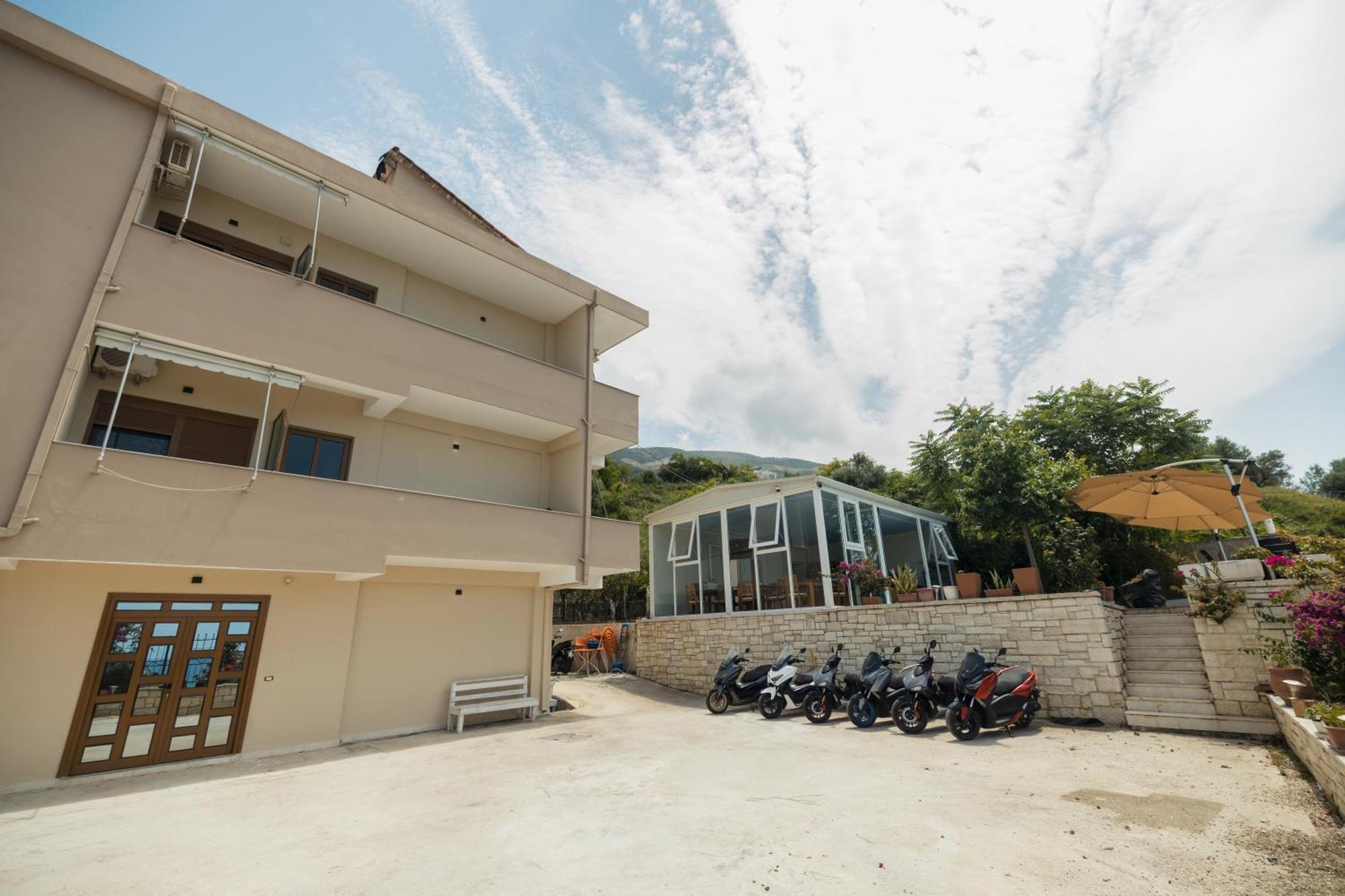 Voyage Villa Vlore Bagian luar foto