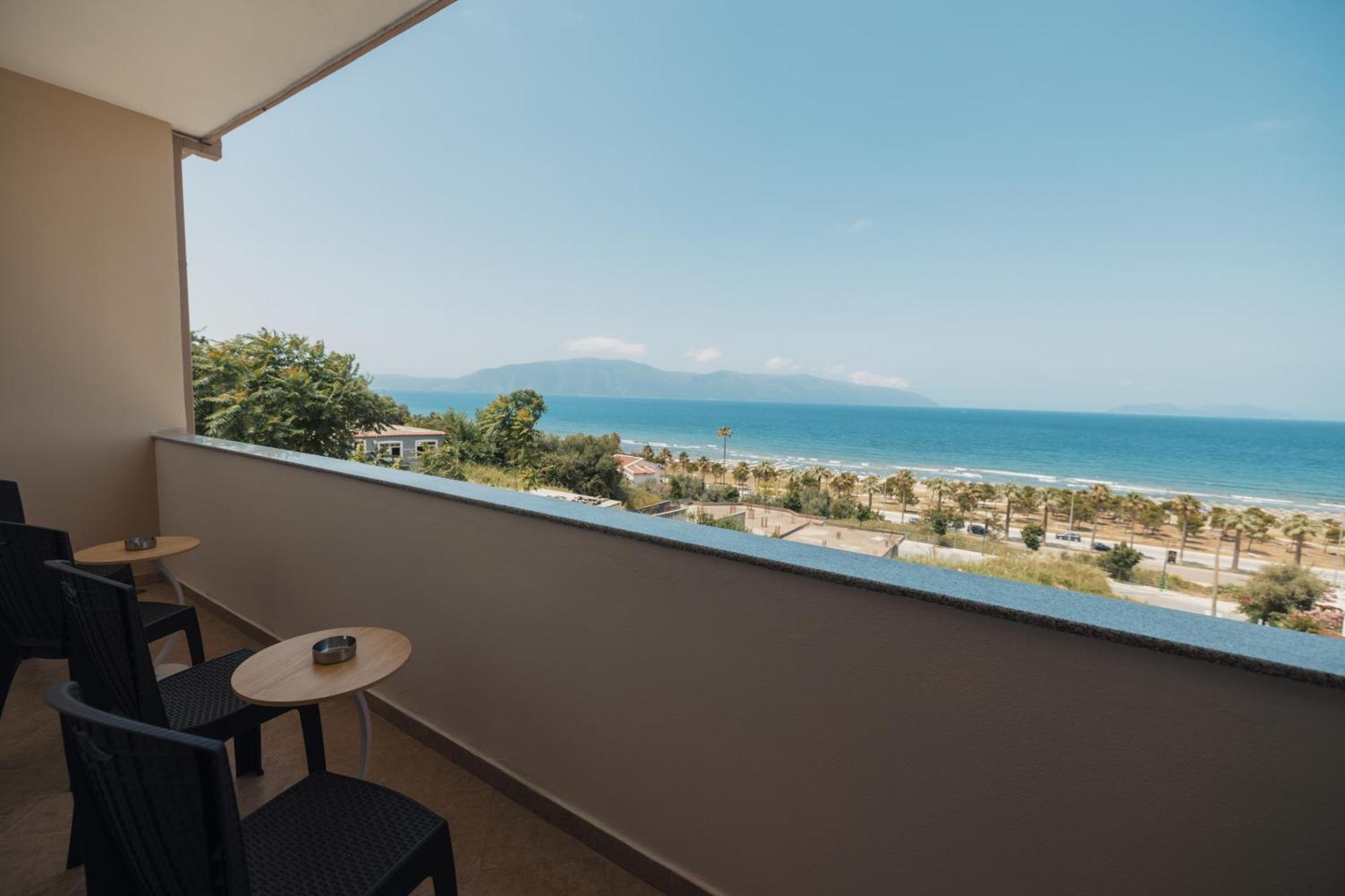 Voyage Villa Vlore Bagian luar foto